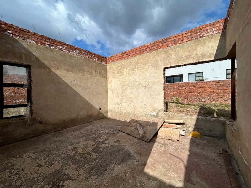 7 Bedroom Property for Sale in Xanadu North West
